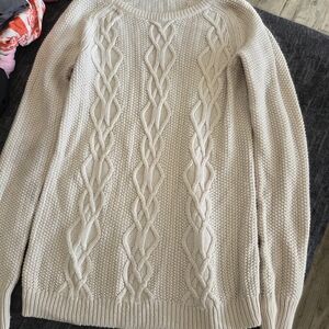 GAP Women's Beige Cable Knit Sweater